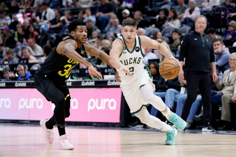 Bucks vs. Jazz: A March Madness Clash of the Titans