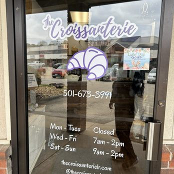 Sanders vs. The Croissanterie: A political pastry clash