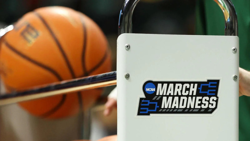March Madness 2026: Bracket Chaos and Sweet 16 Intensity