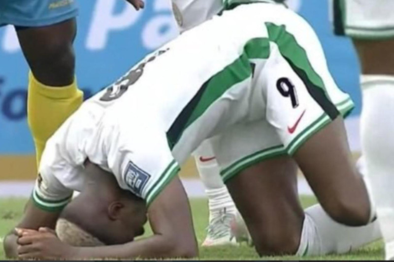 Noa Lang: The Young Star in the Eye of a Storm at Anfield