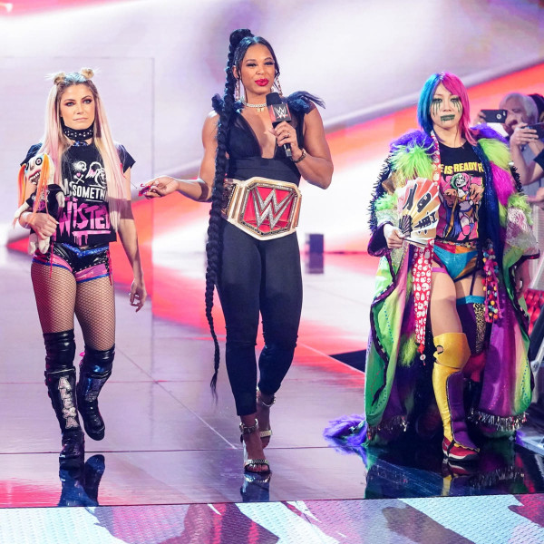 WWE Raw Results: Penta Defends Title, CM Punk's Confrontation, and More