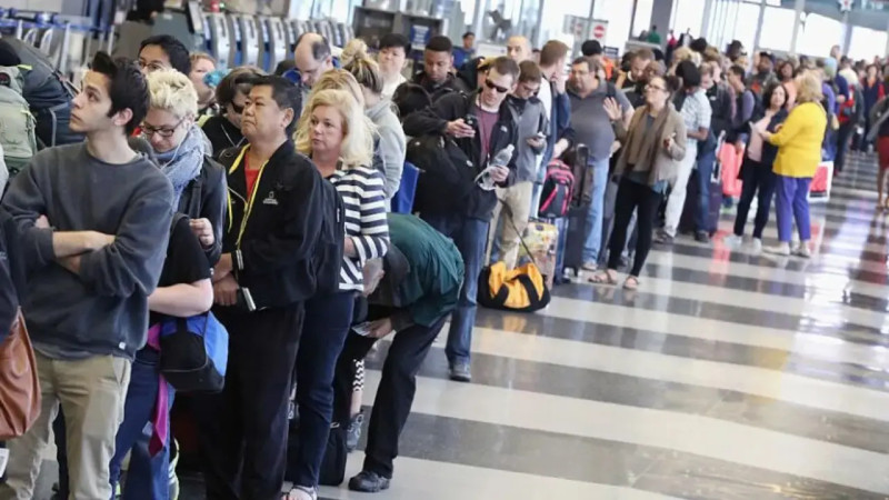 Spring Breakers Face Record TSA Wait Times at Major Airports