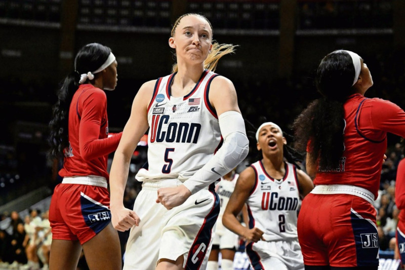 UConn's Dominance in Sweet 16: Huskies Crush North Carolina 63-42