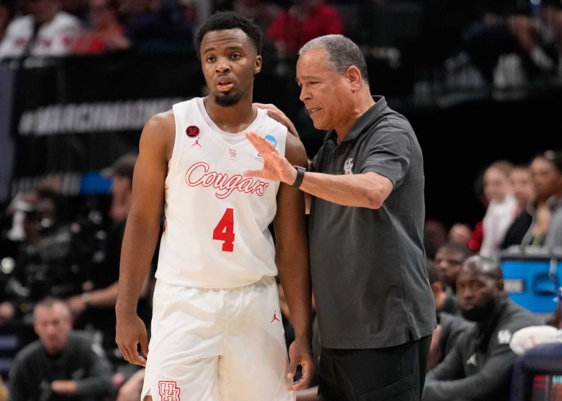 The Cougars' March Madness Collapse: Kelvin Sampson's Golden Era Risks an EmptY Nest