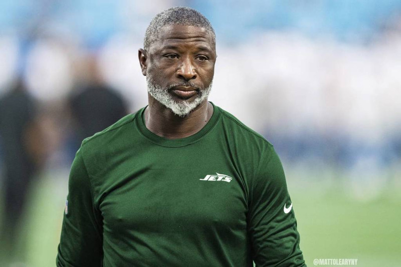 New York Jets' Head Coach Aaron Glenn Looks to Build on 2025 Season