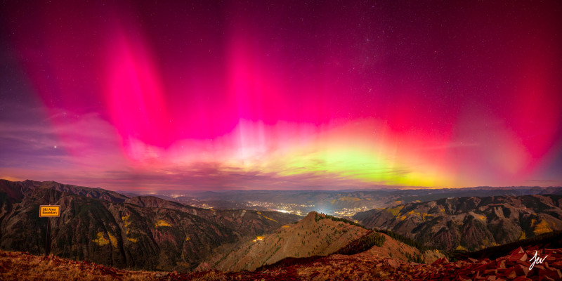 Aurora Borealis Tonight: A Dance of Lights Across the Night Sky
