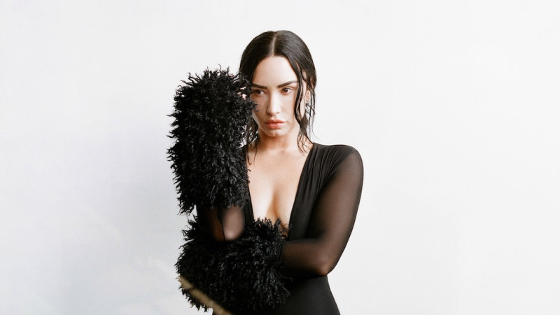 Demi Lovato's It's Not That Deep Tour Sets the Stage Ablaze