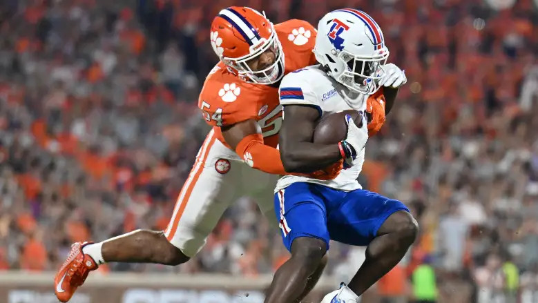 Meet Josiah Trotter: The New Linebacker for the Buccaneers