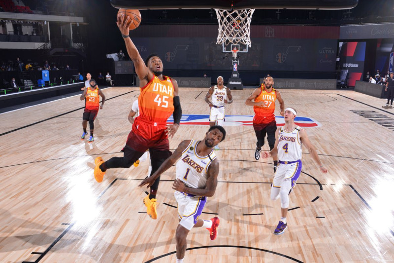 Lakers vs Jazz: Western Conference Clash Heats Up