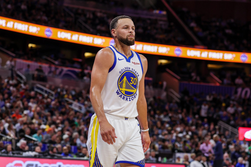 Lakers vs Warriors: Steph Curry's status leaves fans on edge