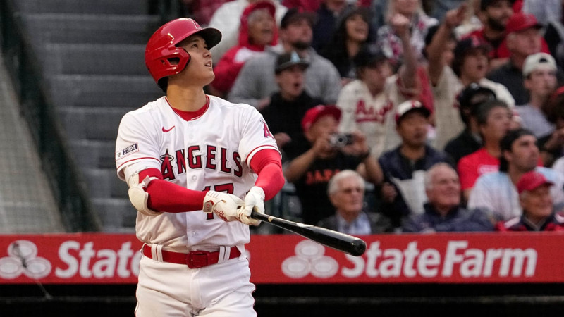 Mariners Edge Out Angels in Thrilling 10th-Inning Win