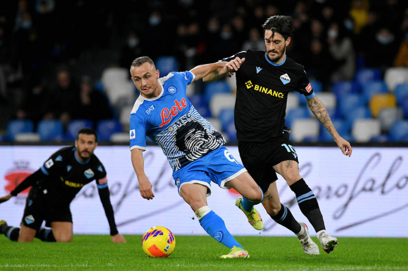 Napoli Stuns Lazio with 2-0 Victory