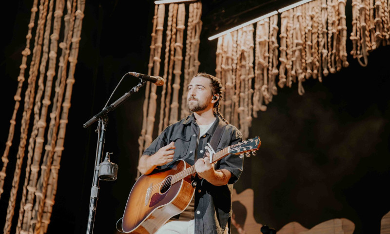 The Tiny Desk Moment: Noah Kahan's Emotional Tiny Desk Concert Unveils His Raw Talent
