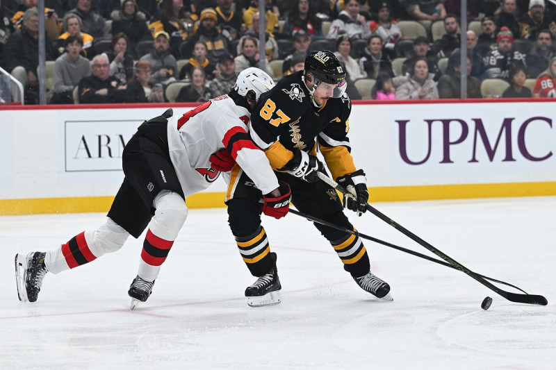 Penguins Dominate Devils in Crucial Playoff Push