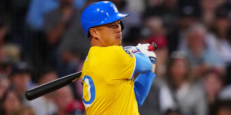 Refsnyder's Ninth-Inning Heroics Spark Mariners Victory Over Cardinals