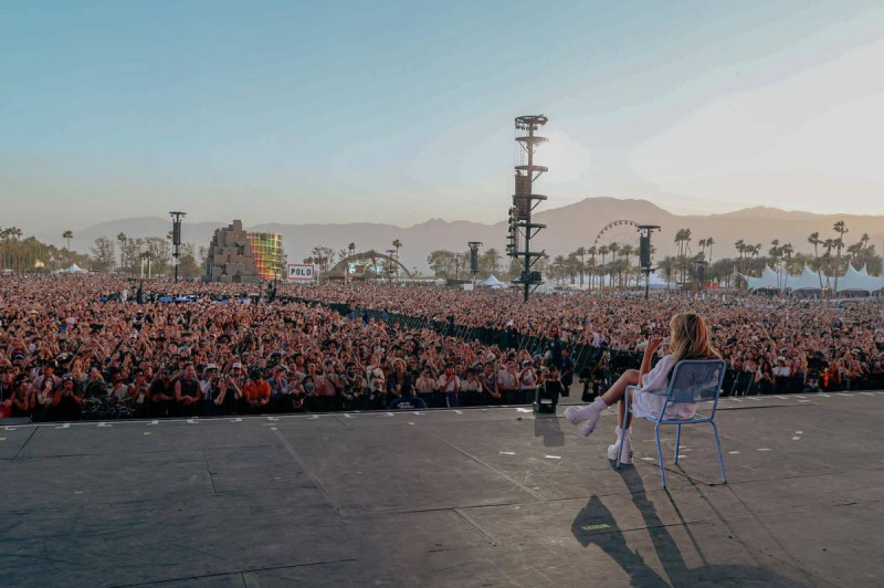 Sabrina Carpenter's Ambiguous Triumph at Coachella 2026