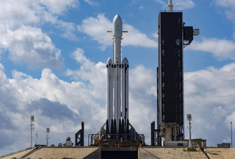 SpaceX's Falcon Heavy: Falcon Heavy Launch via Sat-3