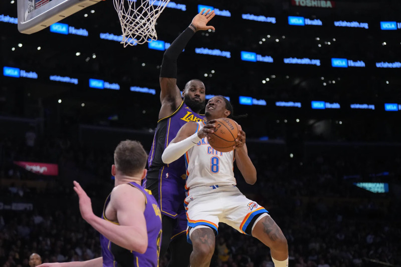 Thunder Dominate Lakers in Thrilling Victory