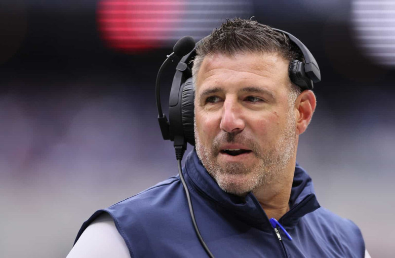 The Mike Vrabel and Dianna Russini Photos: A Controversy Unfolds