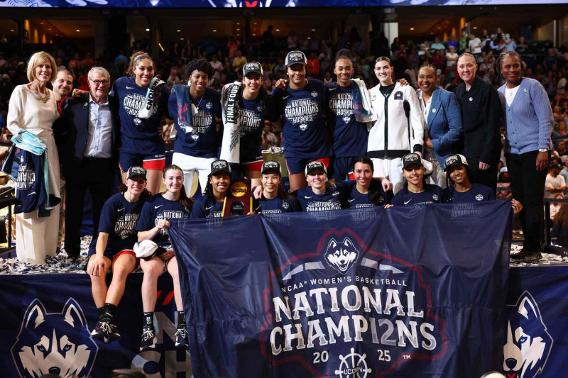 Michigan Triumphs in 2026 NCAA Championship, Defeating UConn 69-63