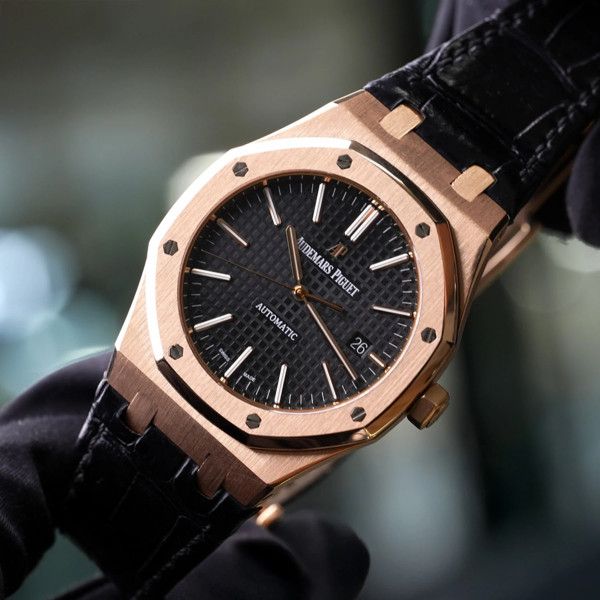 The AP Swatch Collab Phenomenon: Exploring the Audemars Piguet x Swatch Fusion