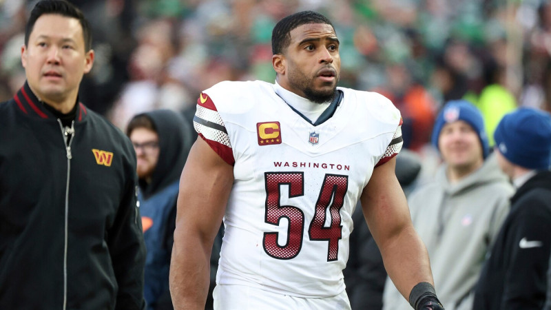 Dr. Bobby Wagner Dramatically Turns the NFL Stage into a Commencement Platform