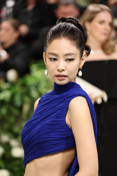 Jennie Steps into the Spotlight at the 2026 Met Gala
