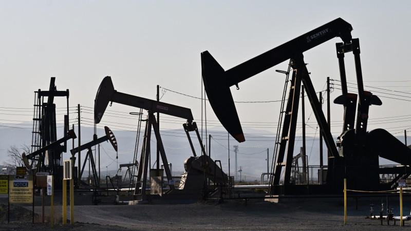 Crude Oil Prices Plunge in Wake of Iran Deal Speculation