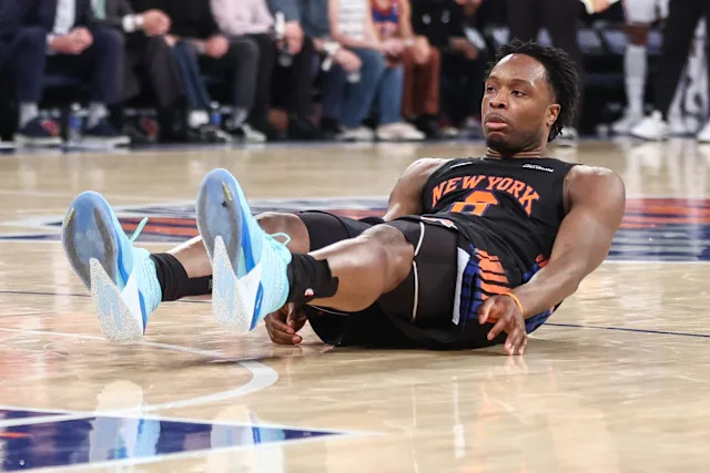 OG Anunoby Injury: Knicks Fans on Edge After Late-Game Exit