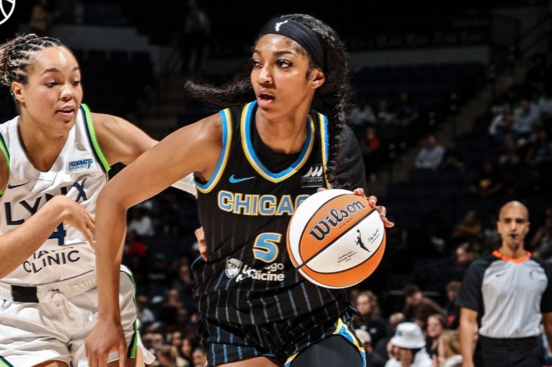 Chicago Sky's Kamilla Cardoso, Portlands Fire Fall Short in Season Opener