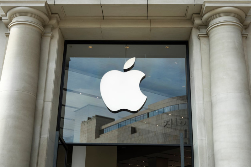 Apple Stock Climbs Higher on August 2026 Earnings Optimism