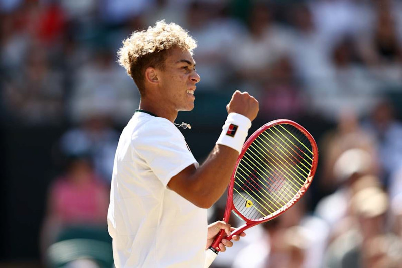 Cruz Hewitt's Star Power: The Unfolding Tale of Tennis's Newest Sensation