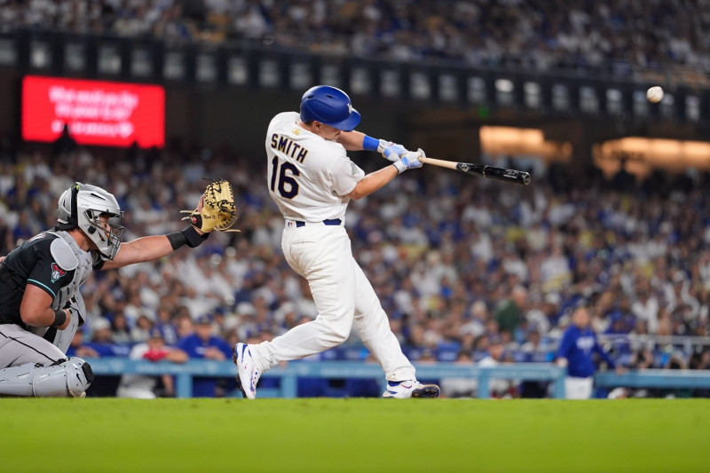 Dodgers Topple Mets with Thrilling Late-Inning Surge
