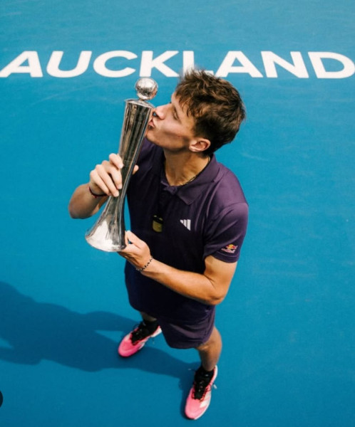 Jakub Mensik: The Rising Star in Tennis