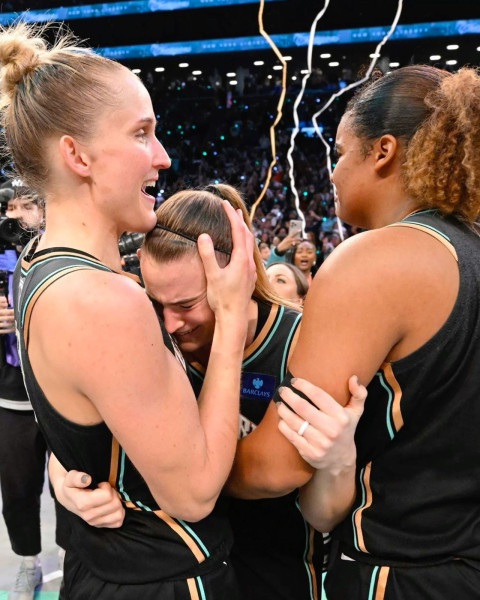 Clash of Titans: Indiana Fever Halts New York Liberty’s Momentum with a Thrilling Victory