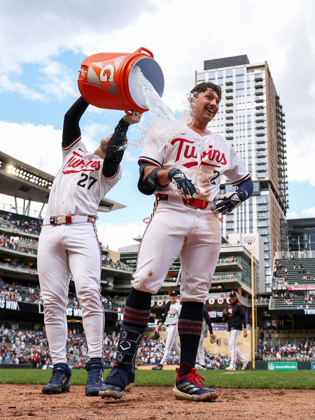 Royce Lewis' Walk-Off Miracle: Twins Defeat Royals in Thrilling Comeback