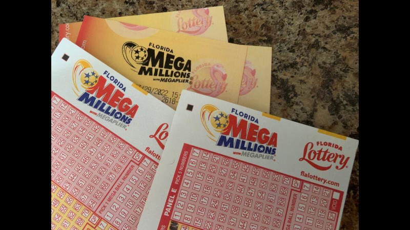 Sarasota’s Mega Millions Windfall: Florida’s $800 Million Winning Ticket