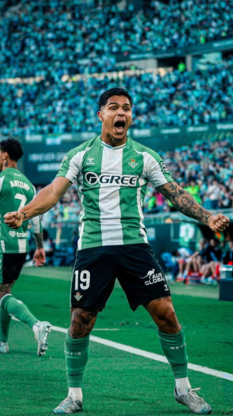 Betis Edges Out Sociedad in La Liga Thriller