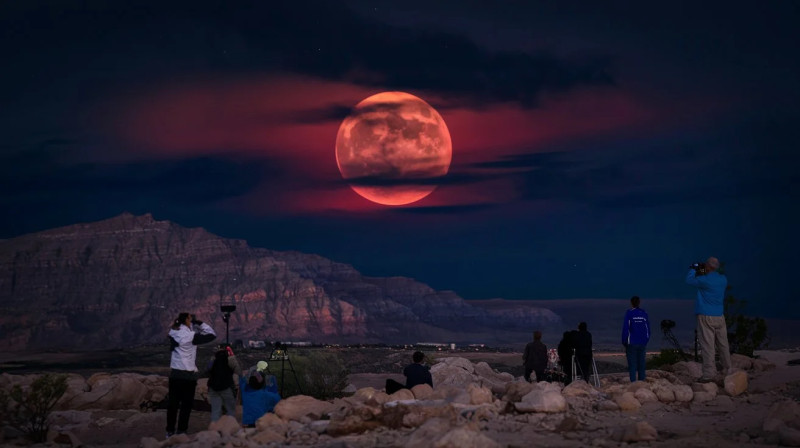 Blood Moon Total Lunar Eclipse Today: A Rare Celestial Event