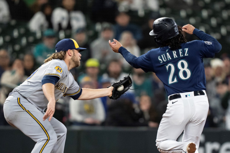 Brewers' Historic Shutout Stuns Mariners in Dominant Display