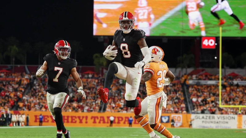 Brian Robinson Jr. and Falcons' Pre-Season Struggles as Broncos Dominate