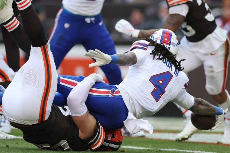 Buffalo Bills Outplay Cleveland Browns in Shutout Victory