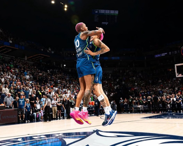 Courtney Williams and Minnesota Lynx Dominate as Fever Struggle