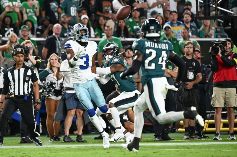 Eagles, Cowboys, and Bears: A Weekend of High-Stakes NFL Action