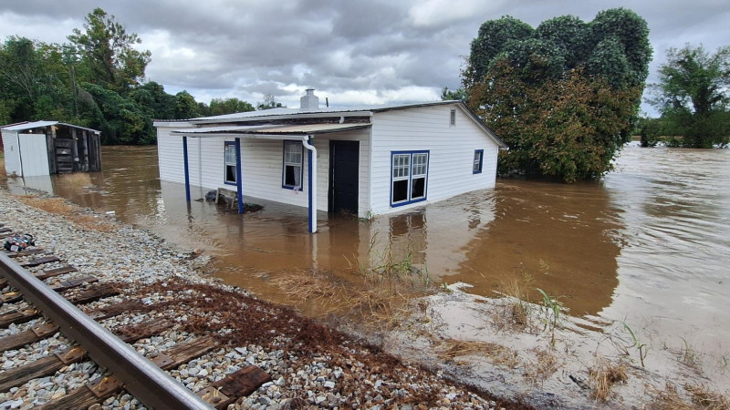 Floodwaters Ravage Central Indiana: Communities Under Siege