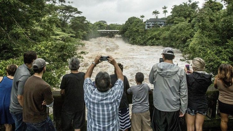 Hurricane Lala's Devastating Impact on Hawaii: Power Outages and Emergency Measures