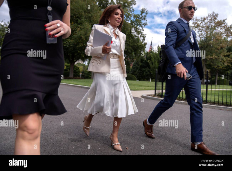 Jeanine Pirro's White House Showdown: The Reflective Pool Evidence