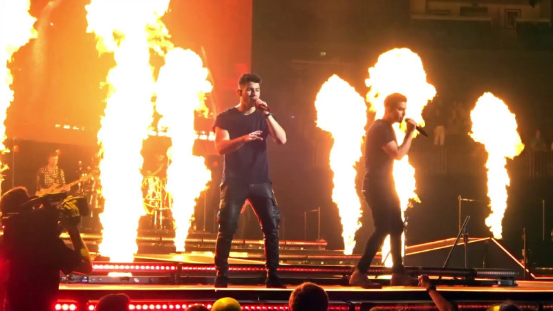 Jonas Brothers Set Ablaze With The Burnin’ Up Tour