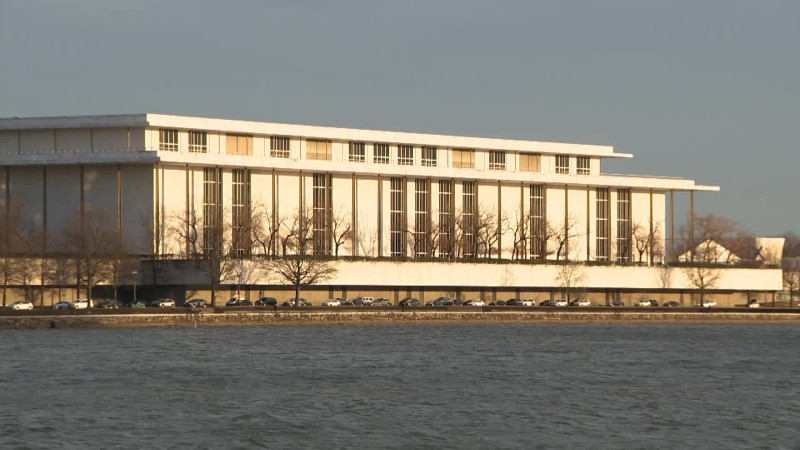 Kennedy Center Board Votes for Closure as Renovation Battle Continues