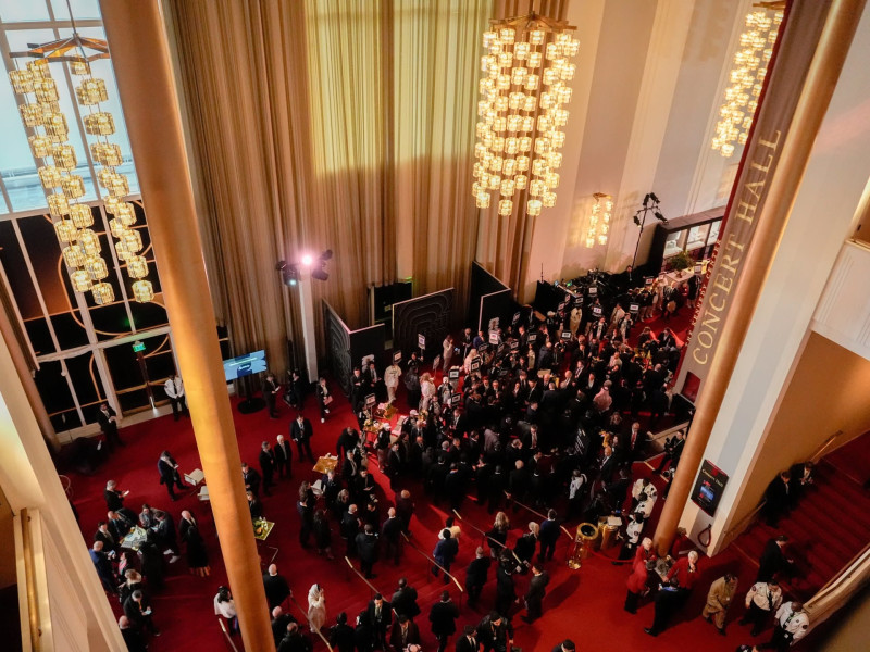 Kennedy Center Votes to Keep Trump's Name and Shut Down for Renovations